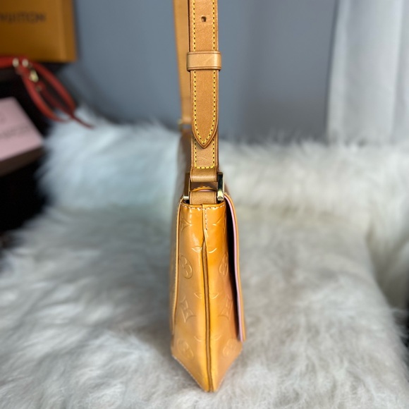 Louis Vuitton Thompson Vernis - Picture 6 of 16